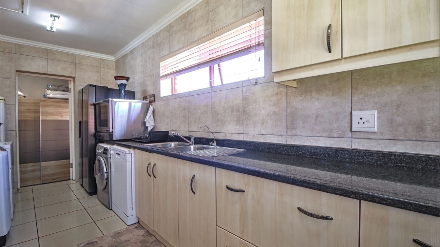 7 Bedroom Property for Sale in Vredenburg Western Cape